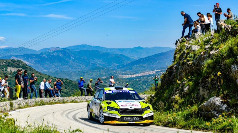 Giandomenico Basso em Skoda Fabia Rally2 Evo