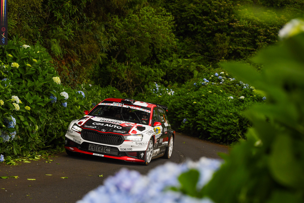 Ernesto Cunha / Valter Cardoso em Skoda Fabia Rally2 Evo
